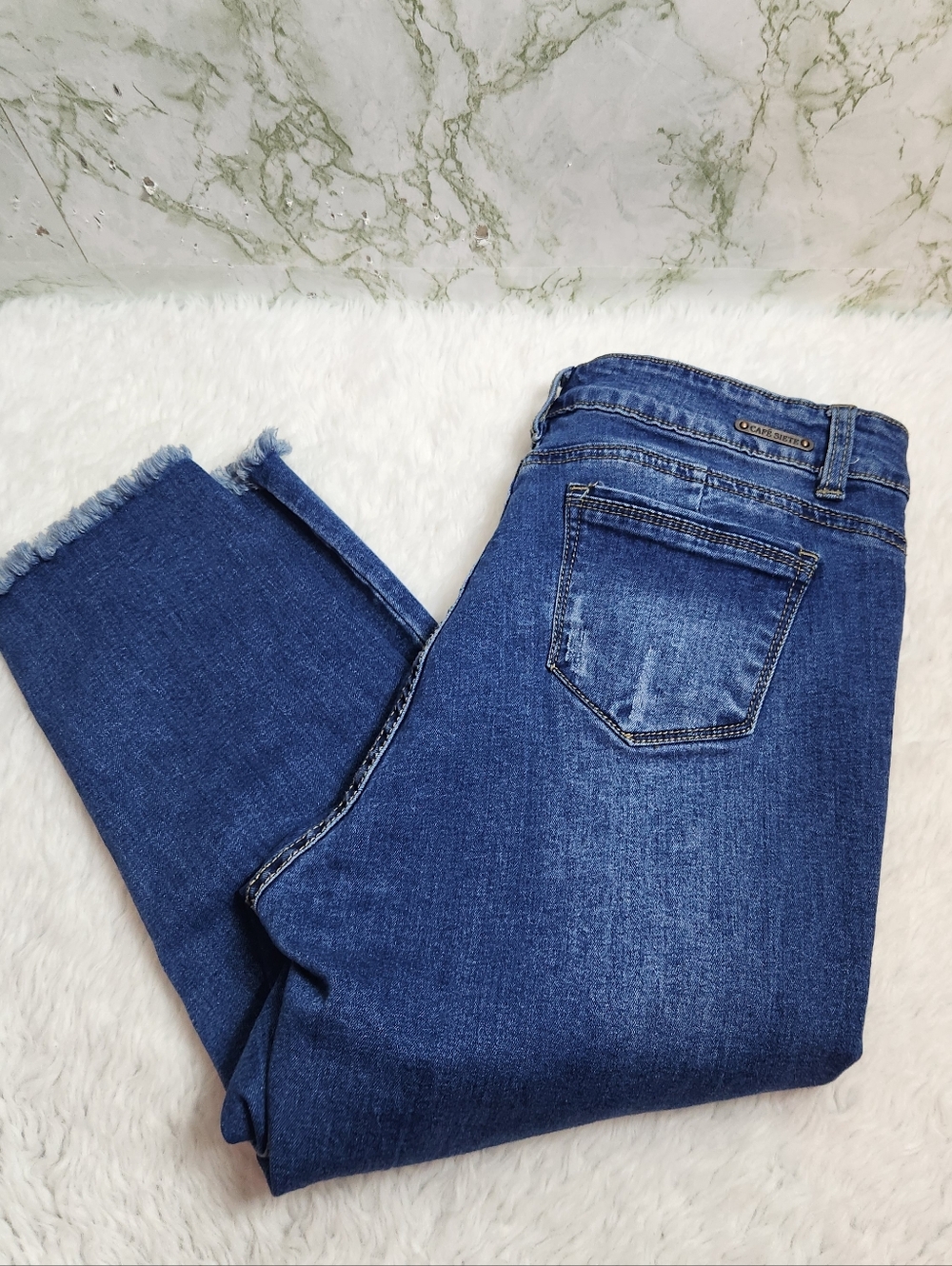 CAFE' SIETE Denim Capris